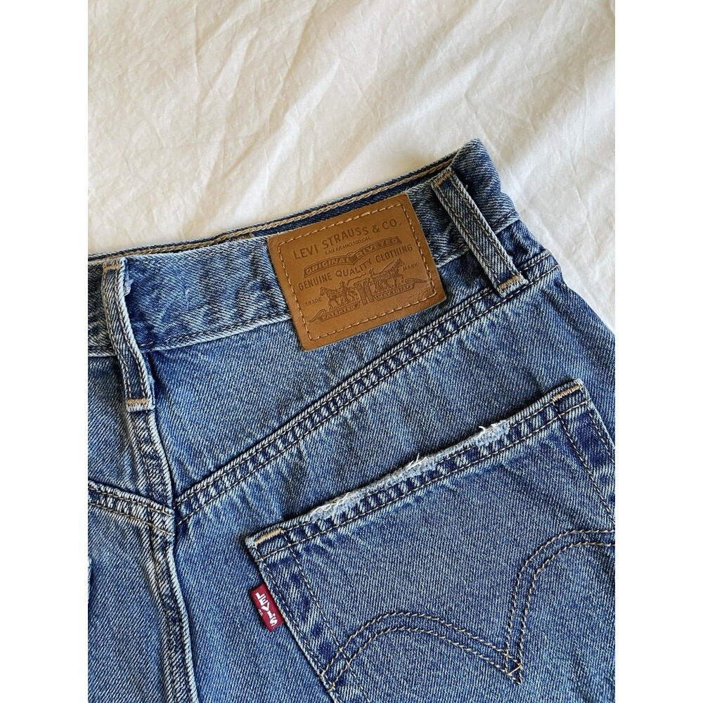 Levi’s Premium High Loose Shorts Aritzia high rise relaxed denim Women's Size 27 - Picture 2 of 9